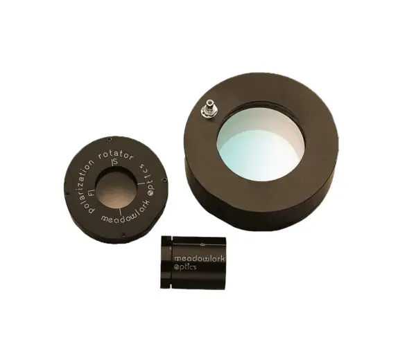 Stufenloser Retarder aus Quarzglas im Aluminiumgehäuse zur präzisen Steuerung der Lichtpolarisation.